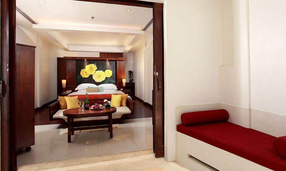 Safari Beach Hotel - SHA Extra Plus Patong Exterior foto