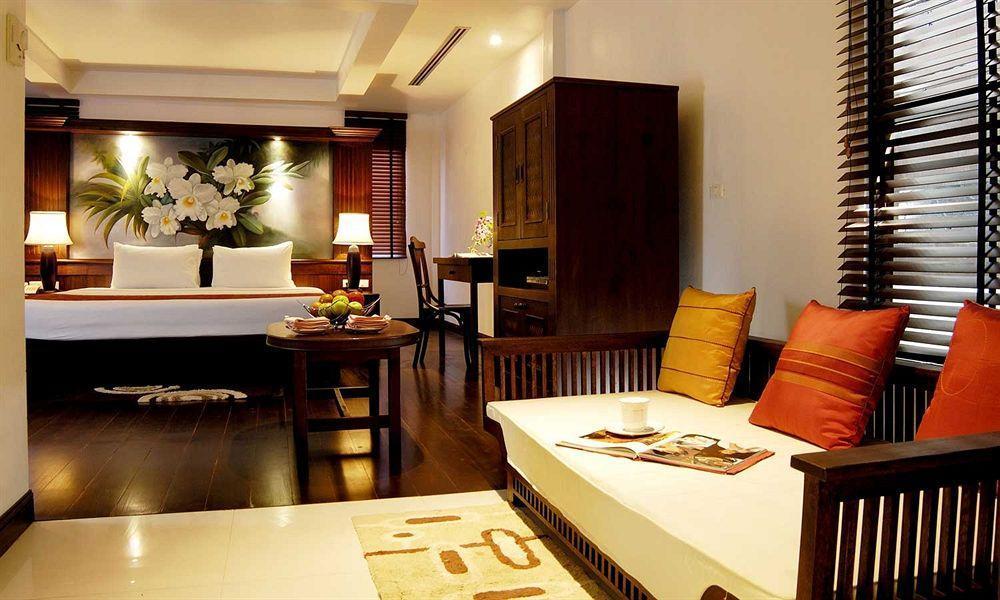 Safari Beach Hotel - SHA Extra Plus Patong Exterior foto