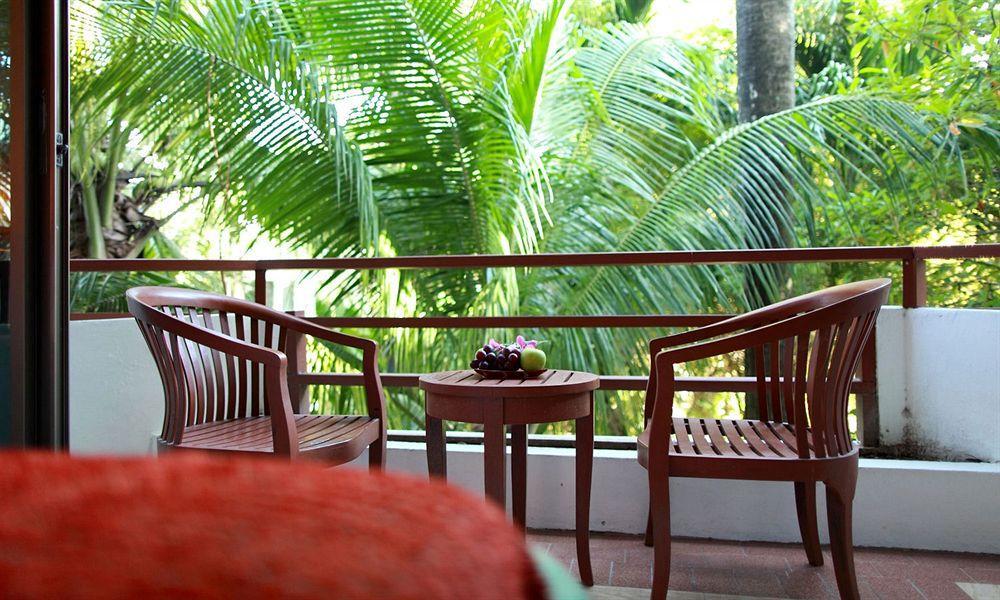 Safari Beach Hotel - SHA Extra Plus Patong Exterior foto