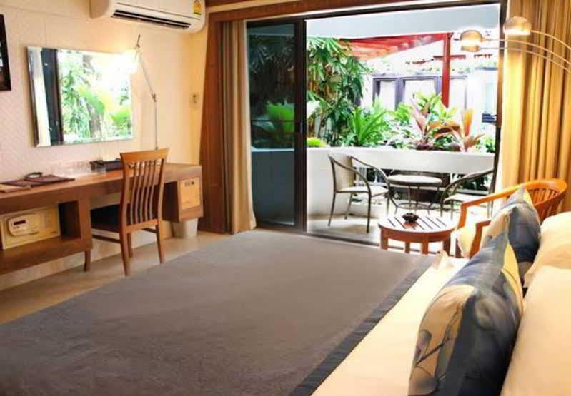 Safari Beach Hotel - SHA Extra Plus Patong Exterior foto